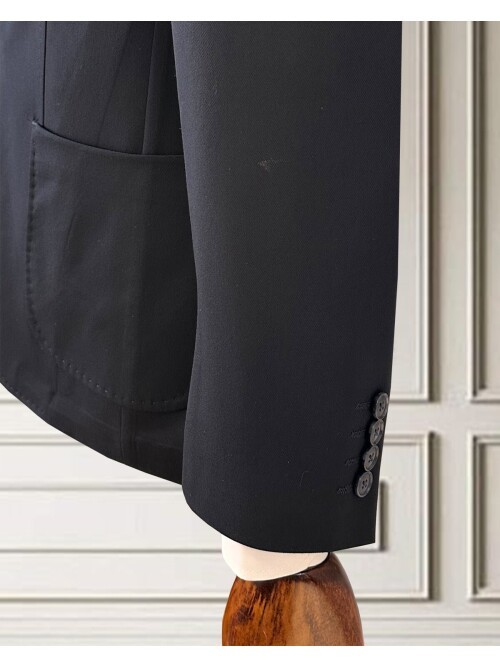 Navy Blue Peak Lapel Men’s Suit with Patch Pockets