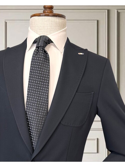 Navy Blue Peak Lapel Men’s Suit with Patch Pockets