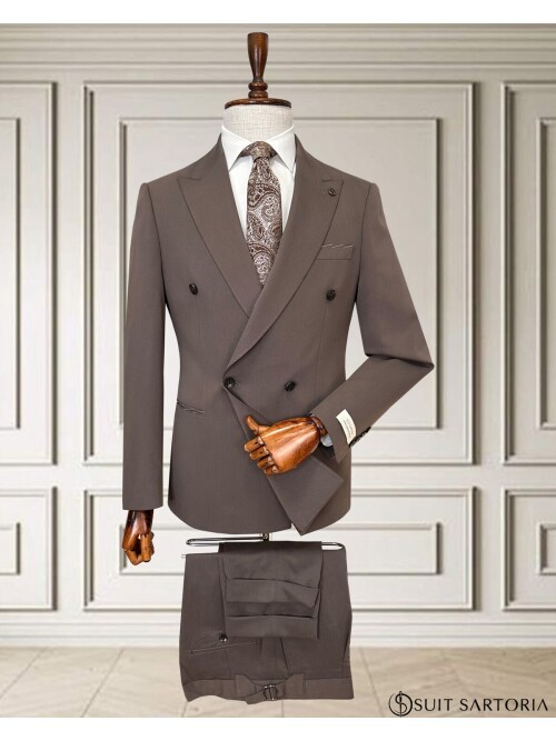 Light Brown Peak Lapel Double Breasted Men’s Suit