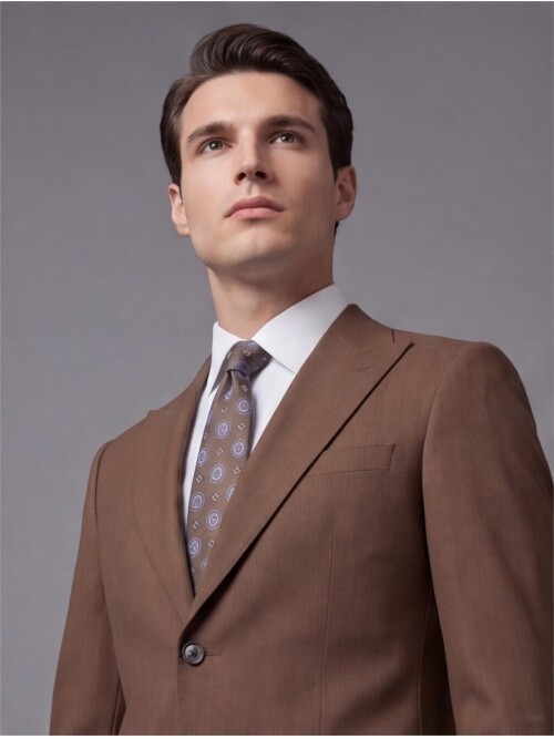 Açık Kahverengi Sivri Yaka İki Düğmeli Slim Fit Takım Elbise