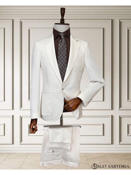 White Peak Lapel Men’s Suit with Patch Pockets