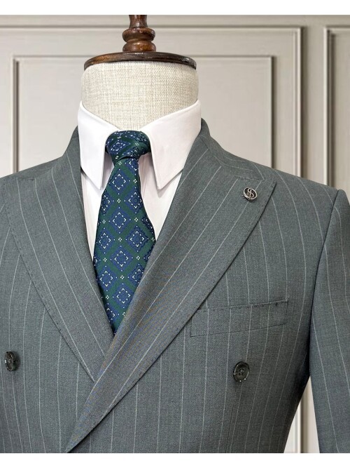Light Grey Pinstripe Double-Breasted Men’s Suit