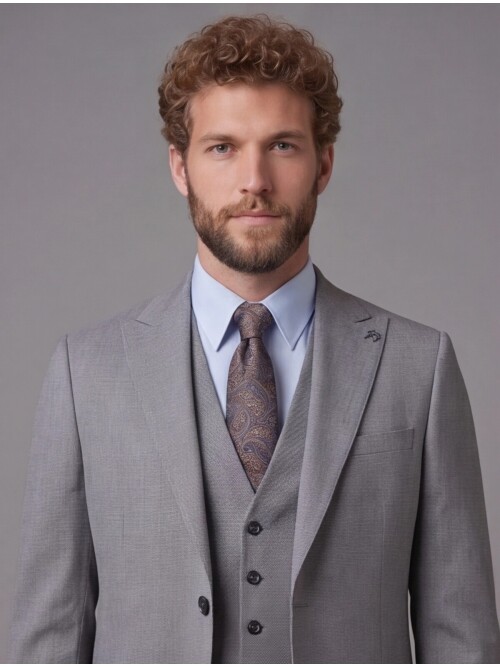 Açık Gri Sivri Yaka Çift Düğmeli Slim Fit Yelekli Takım Elbise