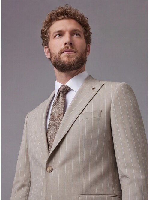 Bej Sivri Yaka Slim Fit Çizgili Takım Elbise