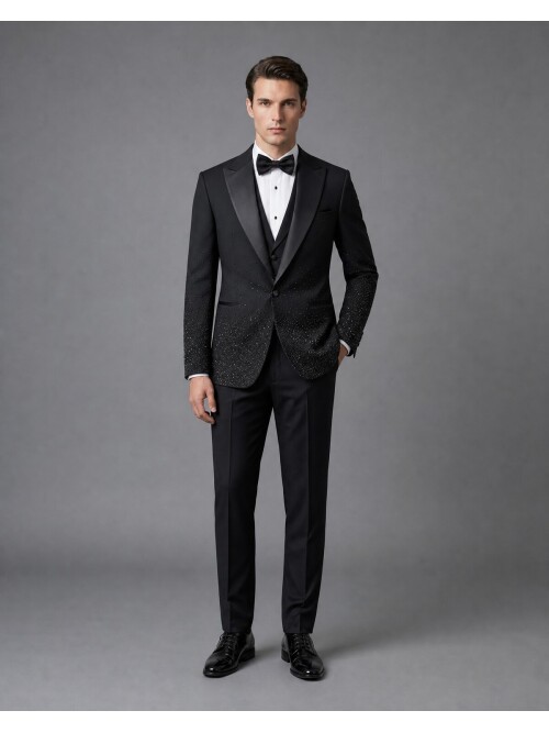 Black Single-Button Peak-Lapel Grooms Suit with Embellishments