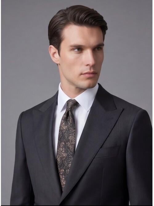 Siyah Yünlü Sivri Yaka Comfort Fit Takım Elbise