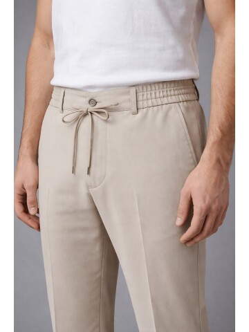 Beige Safari Pocket Mens Casual Suit – Comfort Fit Performance Model