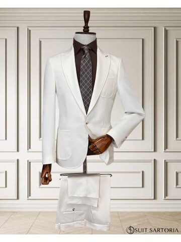 White Peak Lapel Men’s Suit with Patch Pockets