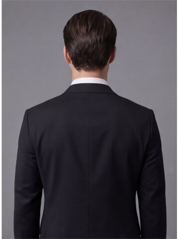 Siyah Mono Yaka İki Düğmeli Takım Elbise