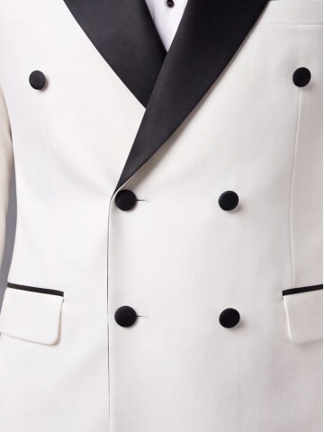 Beyaz Sivri Yaka Kruvaze Slim Fit Damatlık