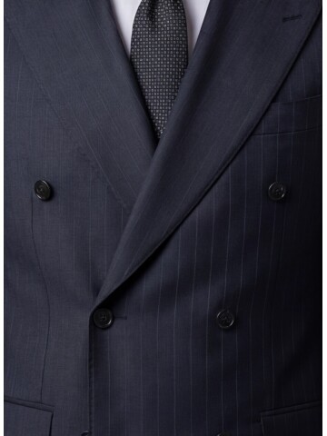 Siyah Sivri Yaka Yünlü Kruvaze Takım Elbise